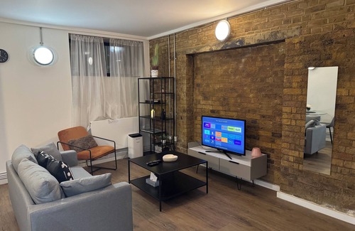 Dalston Apartment | Stylish 1 Bed Flat Close to Dalston Junction Station, Dalston