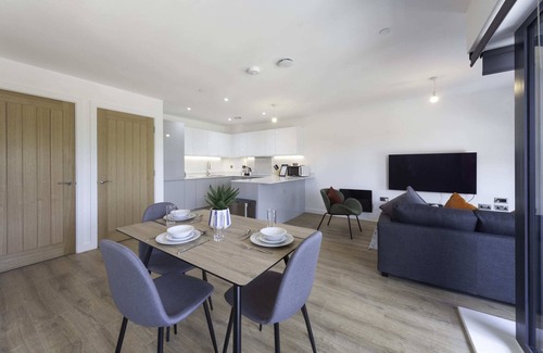 Willesborough Apartment | Stylish 1 Bedroom Apartment in Central Ashford