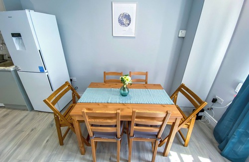 Harringay Apartment | Stylish 1 Bedroom Flat - 5 Guest London- F1