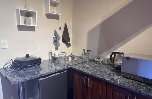 Rustenburg House | Stylish 1 Bedroom place
