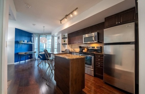 Fort York Apartment | Stylish 1 BR 1 BATH Apartment in Downtown Toronto
