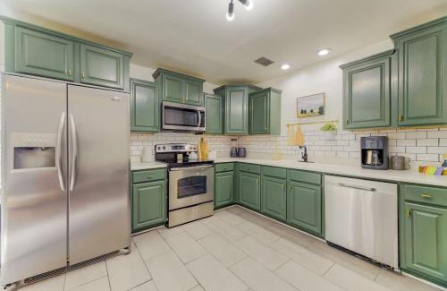 Earlewood House | Stylish 1 BR Apt Mins to ZOO USC Ft Jackson