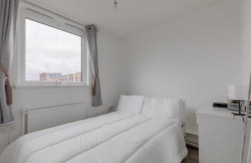 Livesey Apartment | Stylish 1BD Flat with Shard Views Near Bermondsey