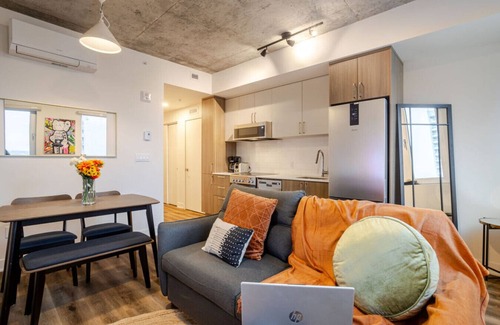 Shaughnessy Village Apartment | Stylish 1BDR Apartment in the Heart of DT MTL