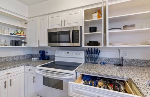 Far North Dallas Condo | Stylish 1bed North Dallas - Gated Community