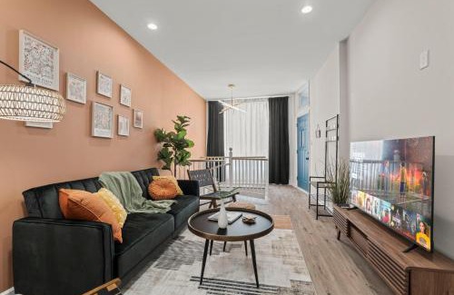 Old City Apartment | Stylish 1BR 1,5BA Old City Condo Near Liberty Bell