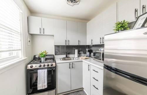 Hamilton Apartment | Stylish 1BR Apartment - Heart of James South Hamilton