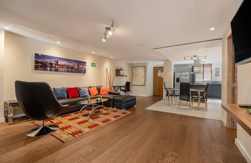 La Florida Apartment | Stylish 1BR apt in provenza with fast Wi-Fi