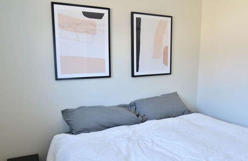 Orillia Apartment | Stylish 1BR Apt - King bed!