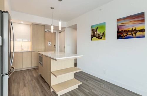 Downtown Calgary Condo | Stylish 1BR Apt with City Views, Near 17th Avenue