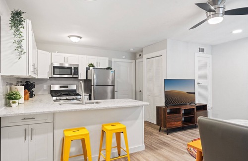 Clarksville Apartment | Stylish 1BR | Downtown | Evonify 7158