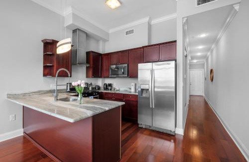 Olde Kensington Apartment | Stylish 1br L Rooftop Pool