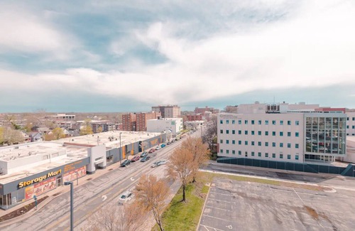 North Kansas City Apartment | Stylish 1BR Loft in Downtown KC Gem