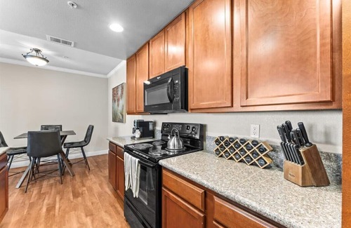 Reno/Tahoe Airport Apartment | Stylish 1BR | Pool, Gym, Fast Wi-Fi & Free Parking