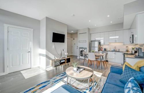 Hackensack Apartment | Stylish 1br Unit. Parking. Easy Ride to NYC