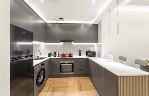 Dubai Media City Apartment | Stylish 1BR with Balcony | Near Marina Mall, Pool & Free Parking