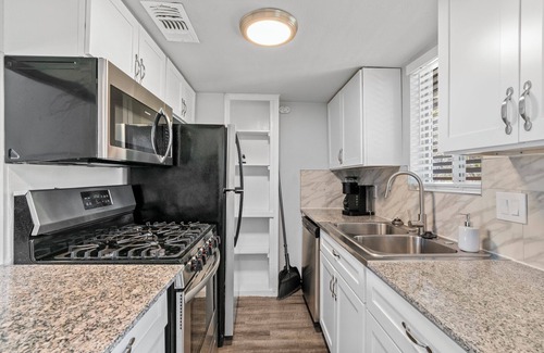 Zilker Apartment | Stylish 1BR | Zilker | Evonify 0393