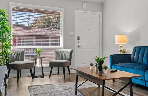 Zilker Apartment | Stylish 1BR | Zilker | Evonify 0393