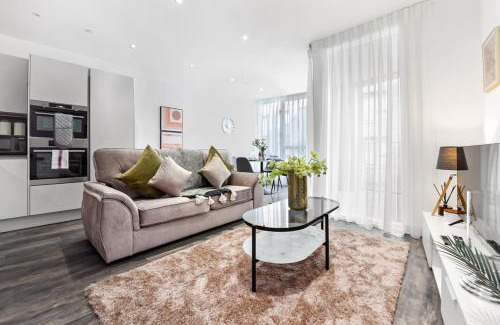 Springfield Apartment | Stylish 2-BD for Trendy Urban Travelers - Sleeps 5