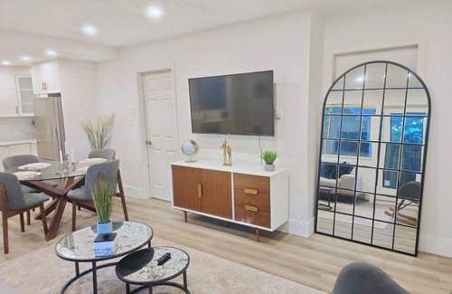 Upper Lonsdale House | Stylish 2 Bed Garden Suite w/yard and gazebo in Upper Lonsdale (great access)