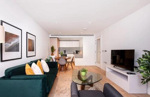 Nine Elms Apartment | Stylish 2 Bed Close to Battersea Power station