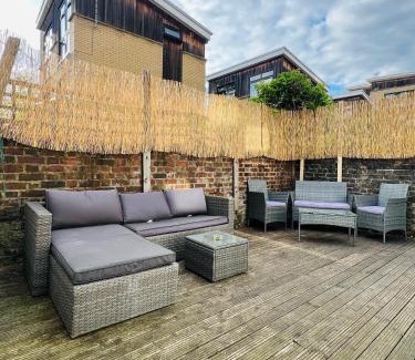 Herne Hill Apartment | Stylish 2-Bed Garden Flat, 5 Mins to Brixton