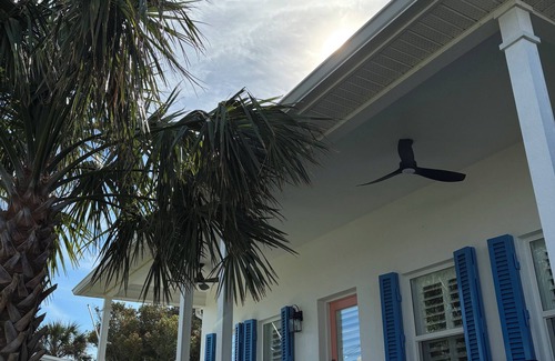 New Smyrna Beach Cottage | Stylish 2-bedroom cottage fully furnished in New Smyrna Beach