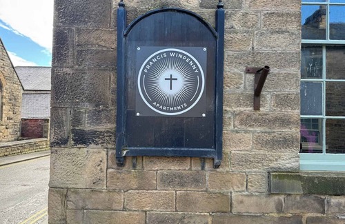 Barnard Castle Apartment | Stylish 2-Bedroom Chapel Retreat
