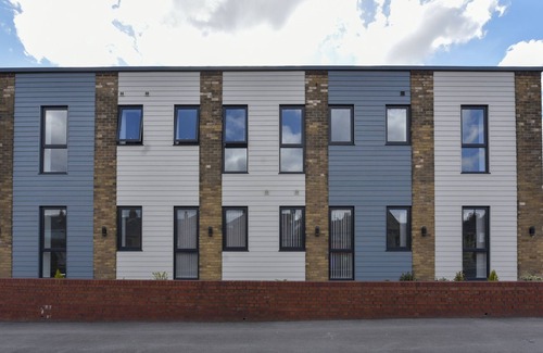 Pontefract Apartment | Stylish 2 Bedroom Apartment