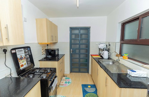 Gathanga Apartment | Stylish 2-bedroom apartment with WiFi, AC near USA Embassy & UN Gigiri