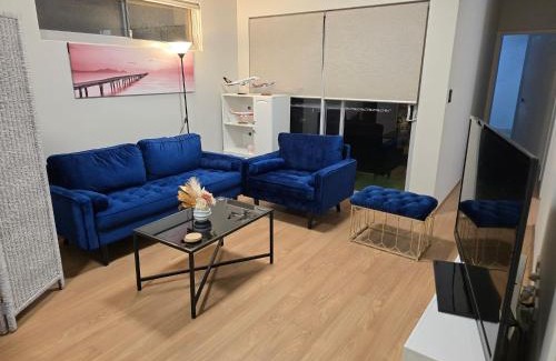 Maddington Apartment | Stylish 2-Bedroom Apartment in Maddington, 15 Minutes from Perth Airport
