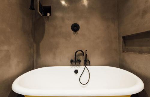 North Finchley Apartment | Stylish 2 Bedroom Flat with a Private Sauna