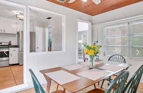 Downtown House | Stylish 2-Bedroom Home in Sarasota