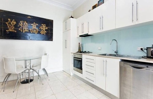 Surry Hills Apartment | Stylish 2 bedroom Surry Hills Terrace apartment