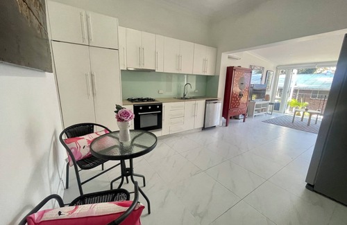 Surry Hills Apartment | Stylish 2 bedroom Surry Hills Terrace apartment