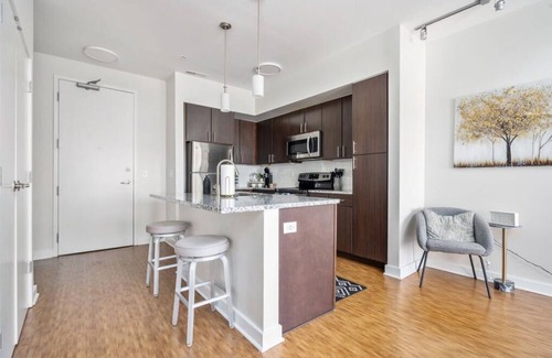 Grandview Heights House | Stylish 2 Bedroom With Pool