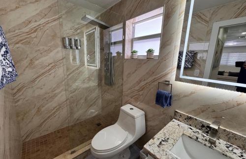 Flagami Apartment | Stylish 2 Bedrooms Apartment by Miami Airport