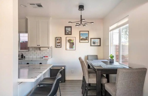 Gardena Apartment | Stylish 2 BR house close to the beaches and L.A. city life!
