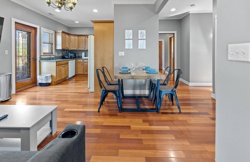 Holy Cross House | Stylish 2-Story Retreat w Balcony & Parking