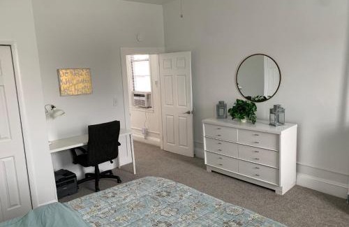 South Baltimore Apartment | Stylish 2BD/1BA apartment located in Federal Hill