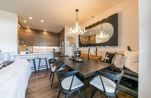 Olympic Valley Condo | Stylish 2BD Condo - Walk to Palisades!