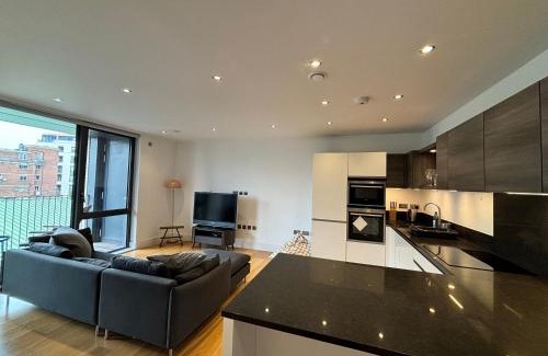 Golborne Apartment | Stylish 2BD Near Notting Hill