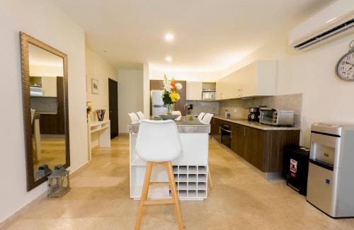 Centro Apartment | Stylish 2Bed,2Bath-Condo Near Beach - 6 Guests