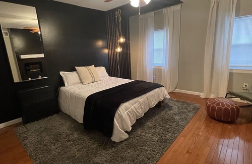 Brewerytown Apartment | Stylish 2bedroom Apartment Minutes from Art Museum
