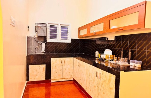 Bharathidasan Nagar Apartment | Stylish 2bhk apartment for 4 guests with WiFi, power backup andAC in Puducherry