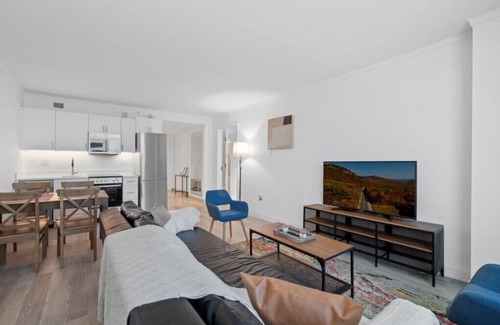 Atlantic City Apartment | Stylish 2BR 2BA CozySuites on the Boardwalk