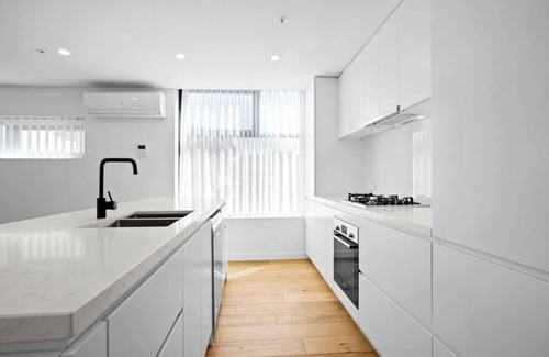 Doncaster East Apartment | Stylish 2BR Apt｜Free Parking ｜close to Westfield