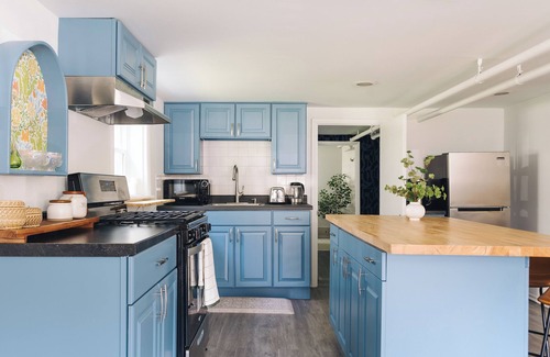 Logan Square Apartment | Stylish 2BR Apt in Irving Park