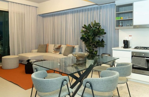 Za'abeel 2 Apartment | Stylish 2BR Apt with pool view of Burj Khalifa - Downtown Views