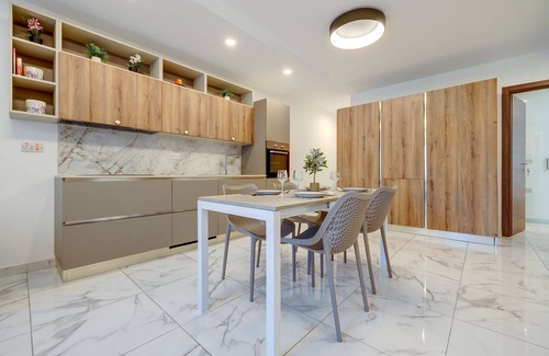 Gzira Apartment | Stylish 2BR Getaway Steps from the Promenade